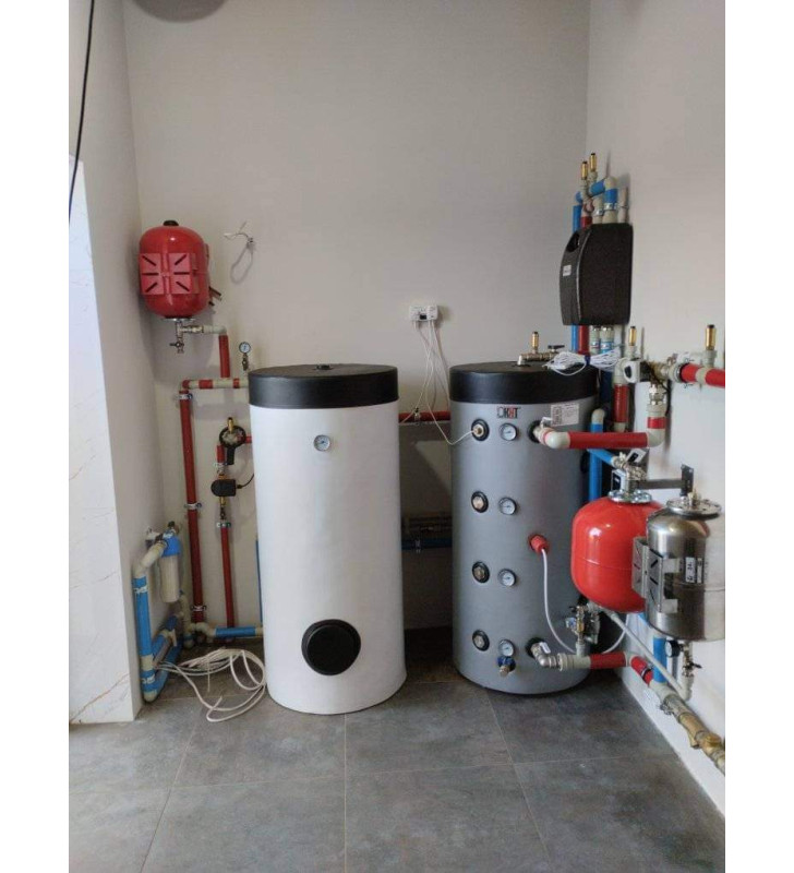 Бойлер для теплового насоса BTM-C-300 в топочной Бойлер для теплового насоса BTM-C-300 в топочной