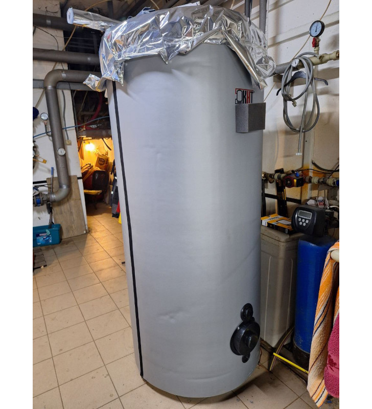 Бойлер для теплового насоса BTM-C-750-GP-PU в топочной Бойлер для теплового насоса BTM-C-750-GP-PU в топочной